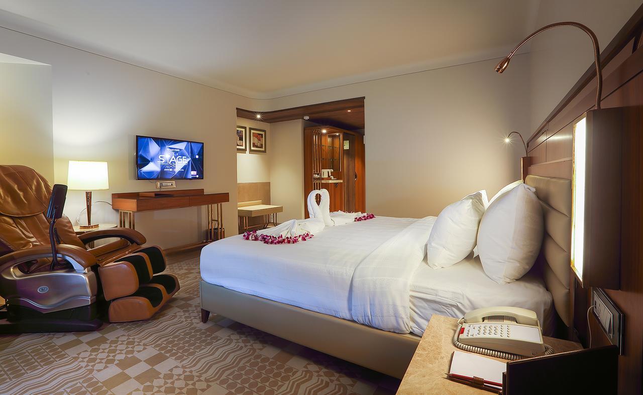 The Grandeur Boutique Hotel Мумбай Екстериор снимка