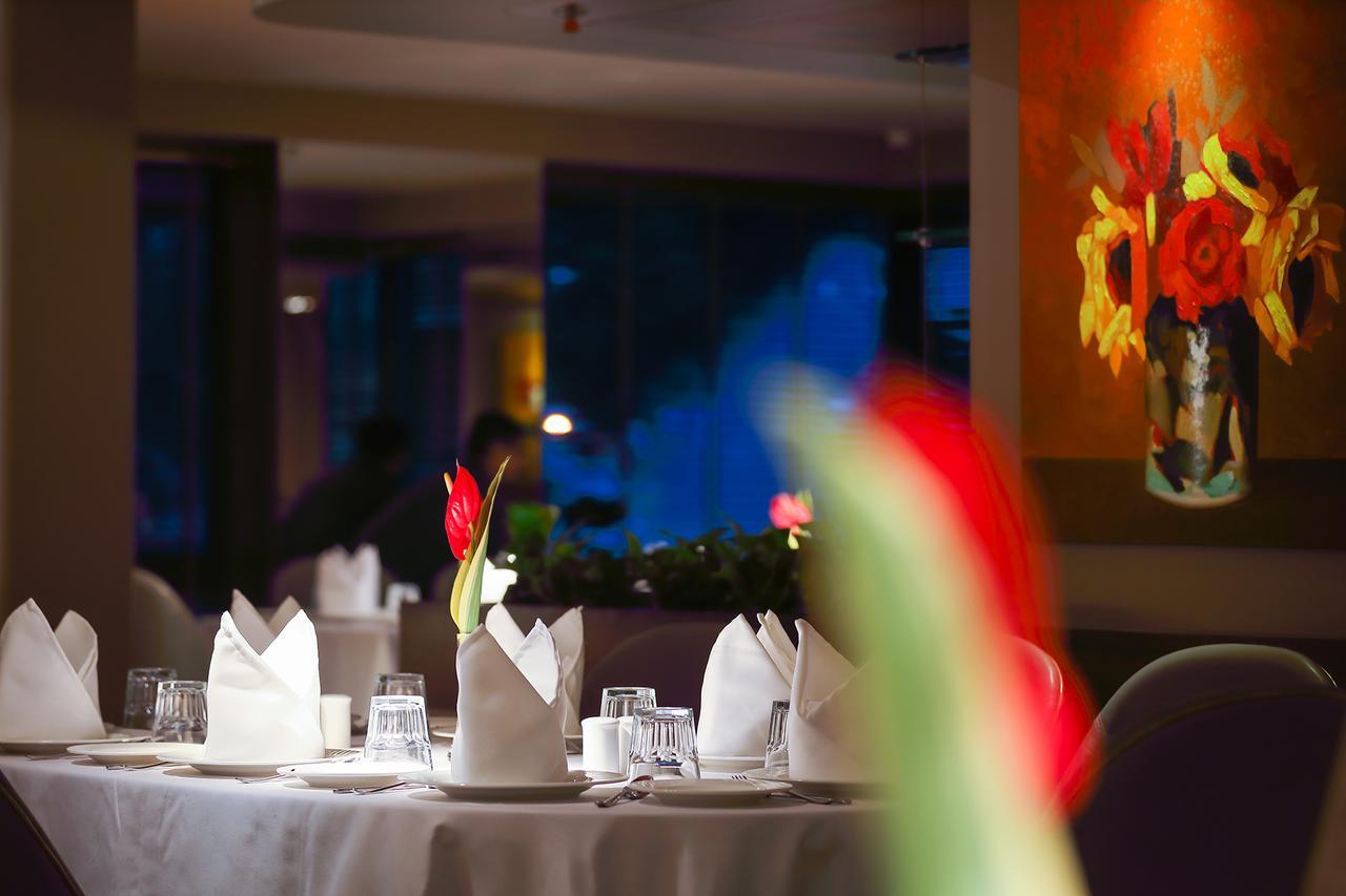 The Grandeur Boutique Hotel Мумбай Екстериор снимка