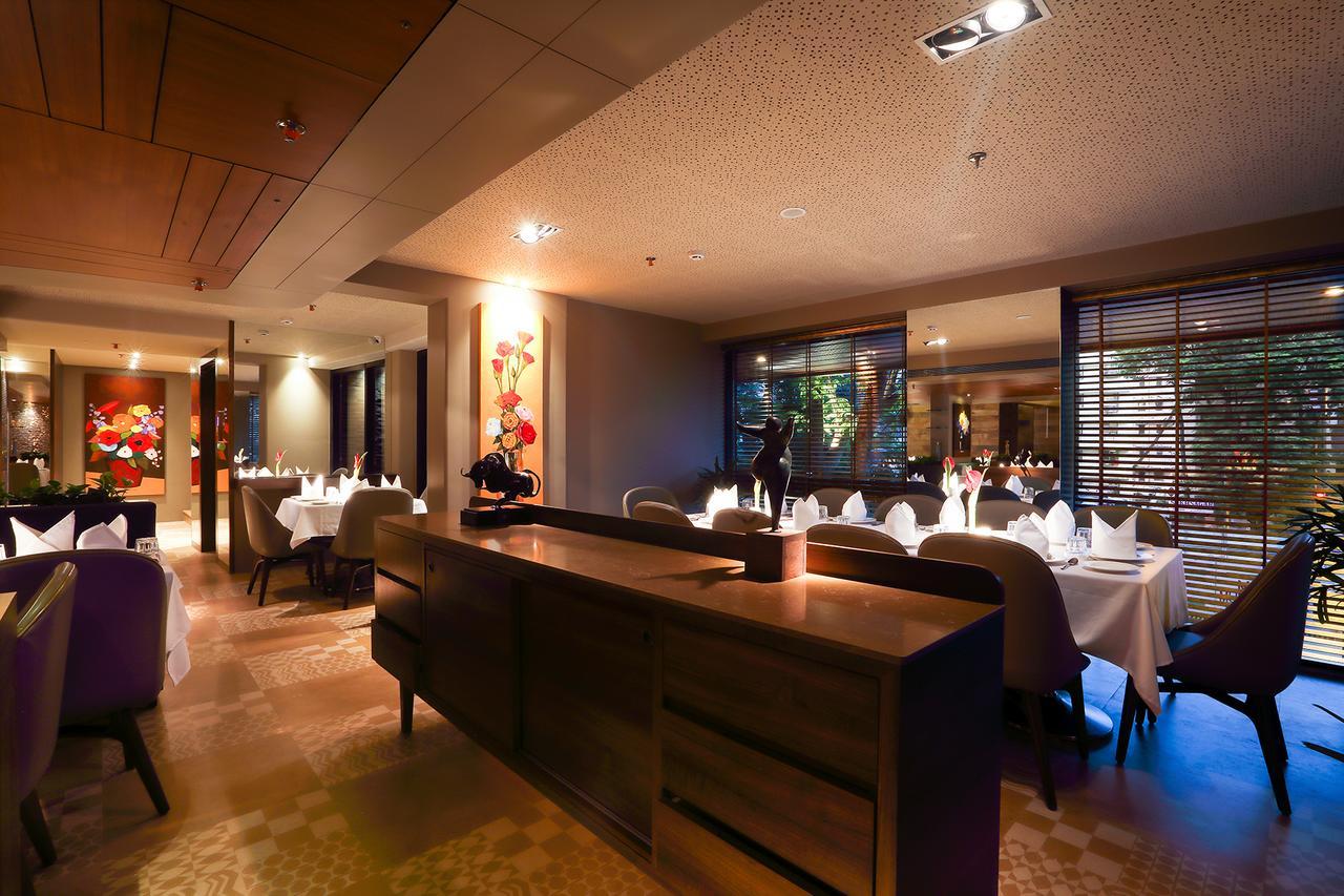 The Grandeur Boutique Hotel Мумбай Екстериор снимка
