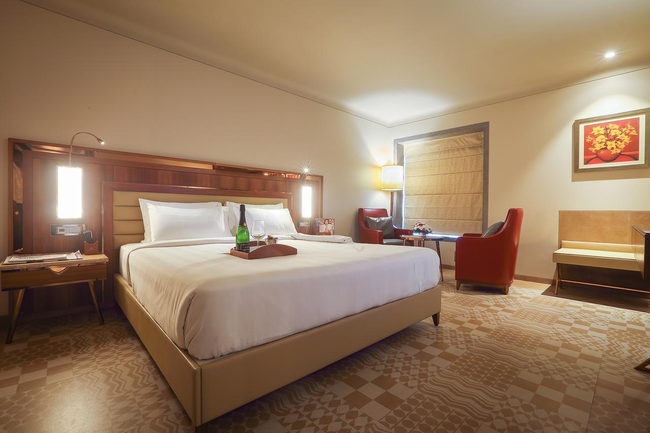 The Grandeur Boutique Hotel Мумбай Екстериор снимка
